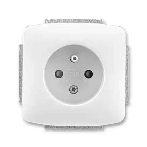 ABB TANGO zásuvka 1-násobná 2P+PE clonky ;bílá